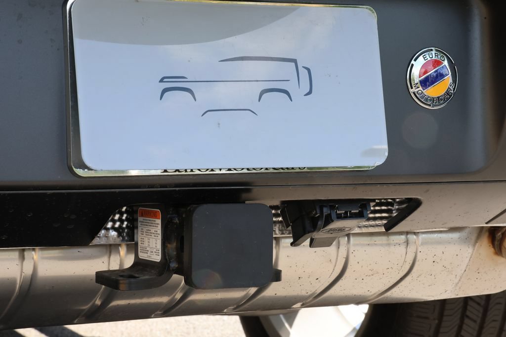 New 2026 Land Rover Defender 130 X-Dynamic SE AWD/4WD image 8