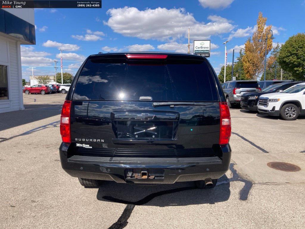 Used 2012 Chevrolet Suburban 2500 LT AWD/4WD image 6