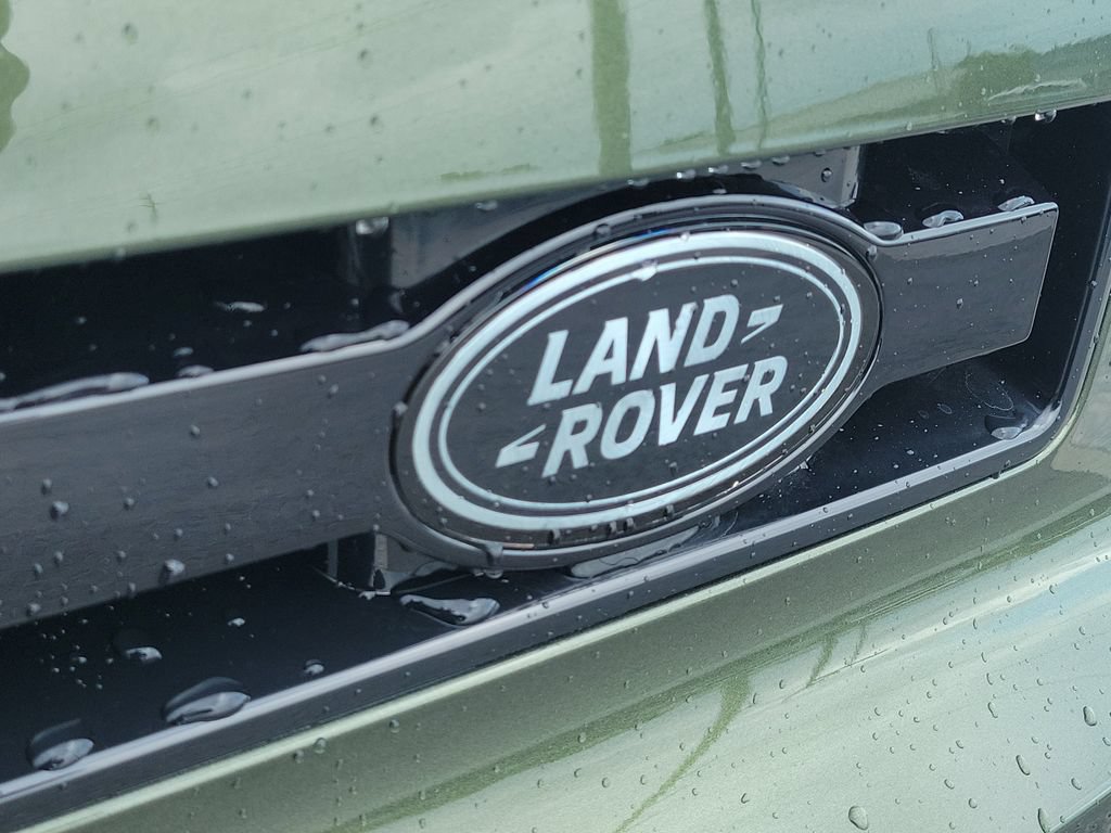 New 2026 Land Rover Defender 110 X-Dynamic SE AWD/4WD image 10