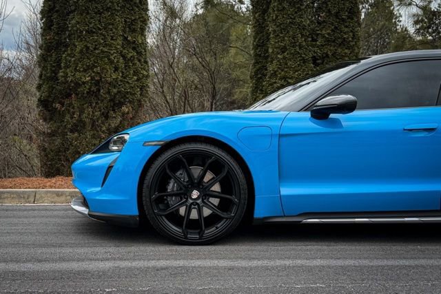 Used 2022 Porsche Taycan 4 Cross Turismo image 8