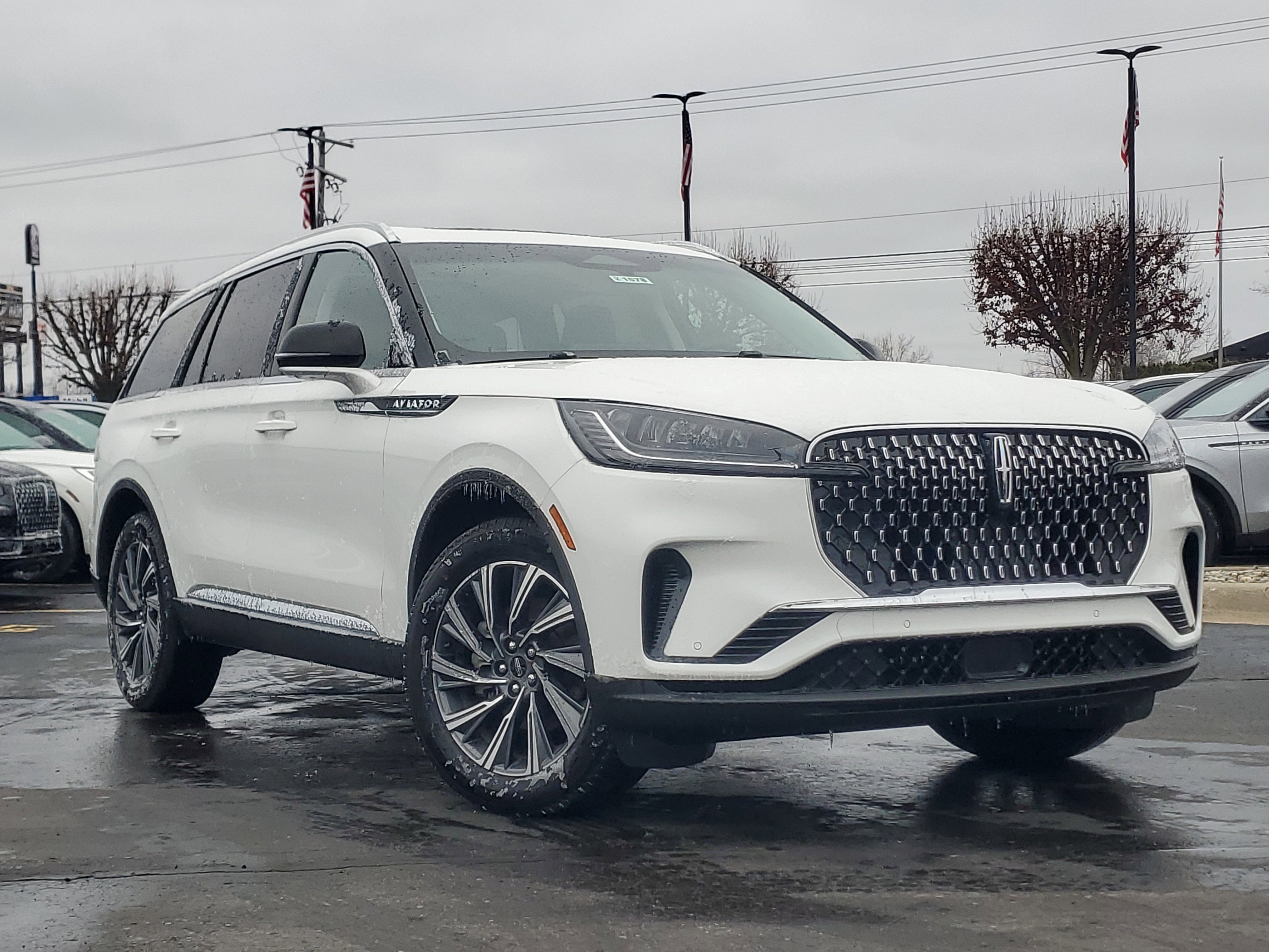 New 2025 Lincoln Aviator AWD w/ Equipment Group 101A image 1