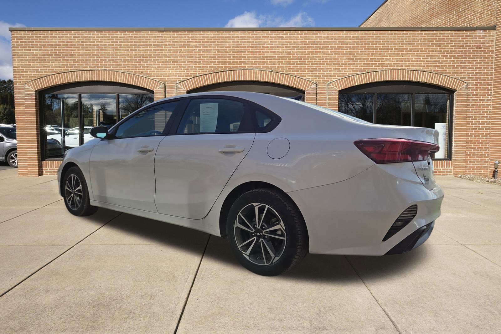 Used 2023 Kia Forte LXS image 6