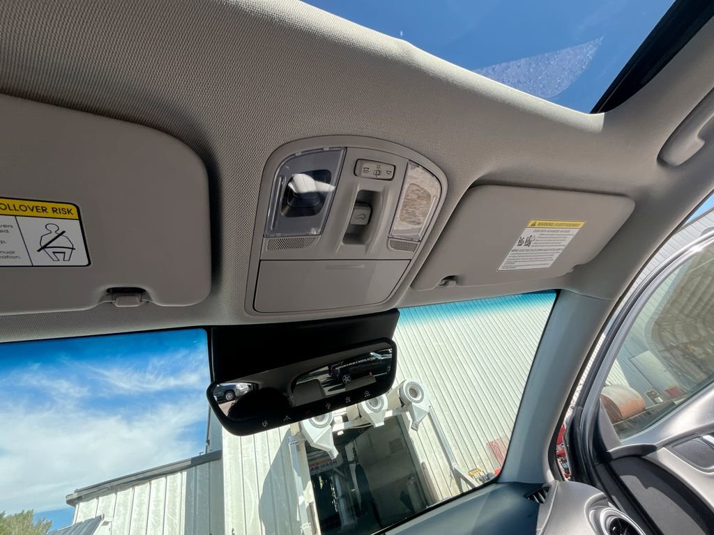 Used 2023 Hyundai Kona Limited image 31