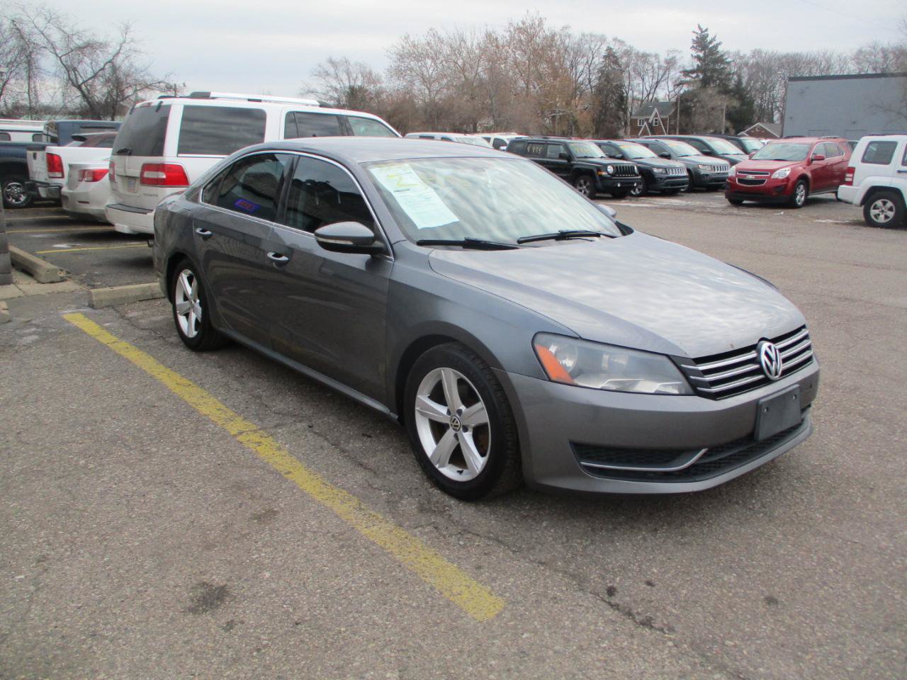 Used 2012 Volkswagen Passat 2.5 SE FWD image 1