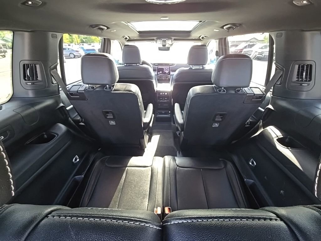 Used 2024 Jeep Grand Cherokee L Limited w/ Luxury Tech Group II AWD/4WD image 46