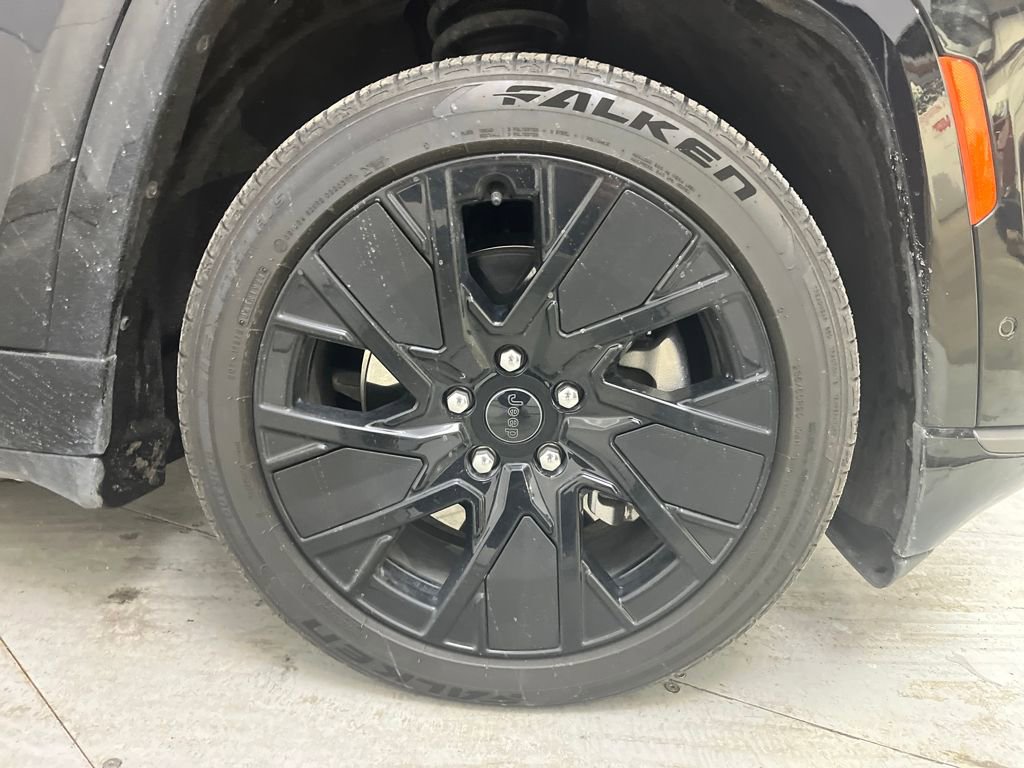 Used 2025 Jeep Wagoneer S Launch Edition image 12