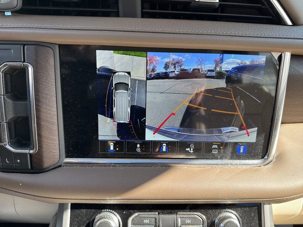 Used 2022 GMC Yukon XL Denali image 9