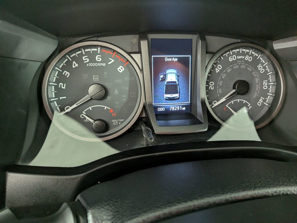 Used 2021 Toyota Tacoma TRD Off-Road image 23