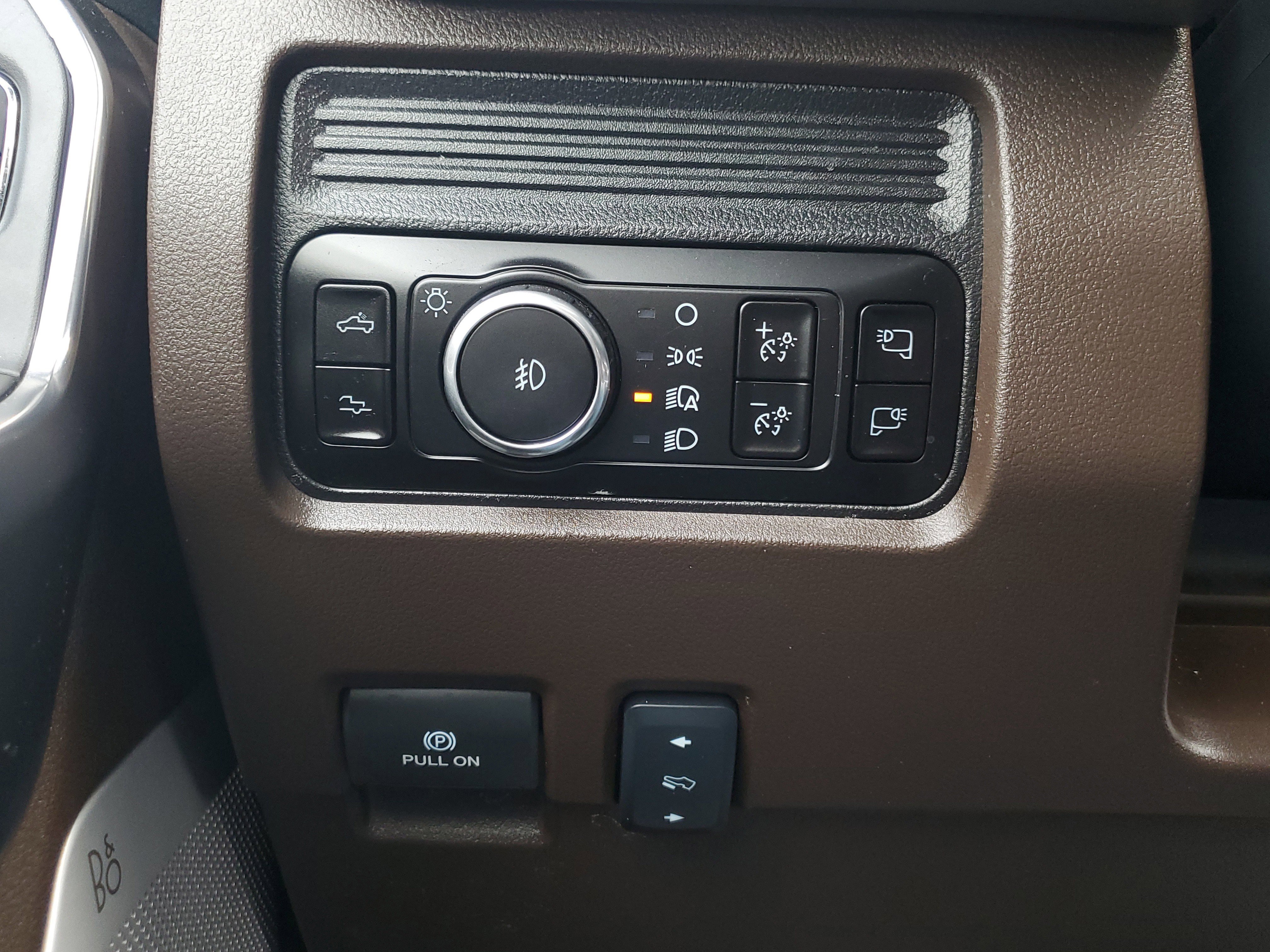 Certified 2025 Ford F350 King Ranch w/ Chrome Package image 29