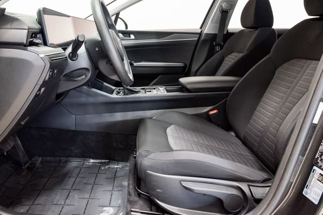 Used 2025 Kia K5 LXS image 9