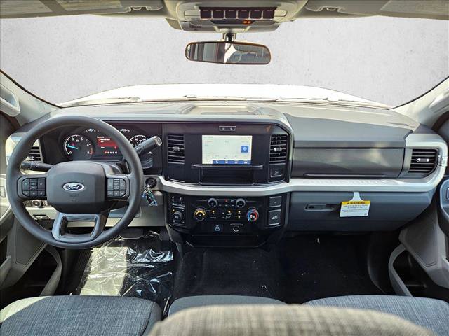 New 2026 Ford F250 XLT w/ FX4 Off-Road Package image 15