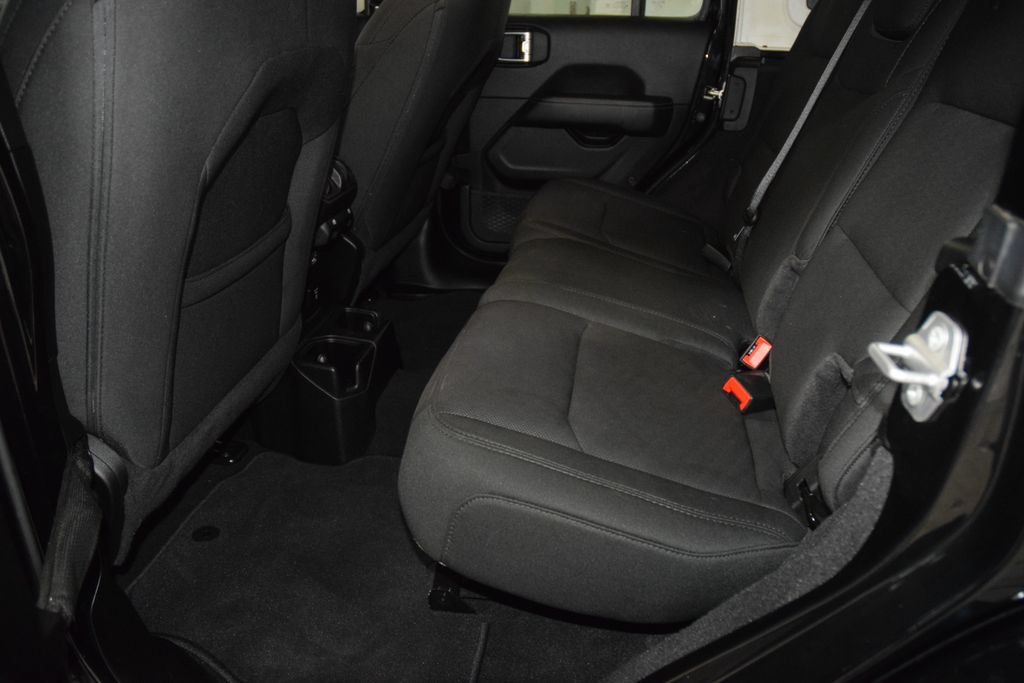 Used 2021 Jeep Wrangler Unlimited Sahara AWD/4WD image 42