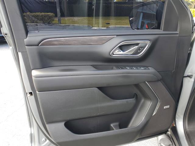 Used 2024 Chevrolet Suburban Z71 w/ Luxury Package image 39