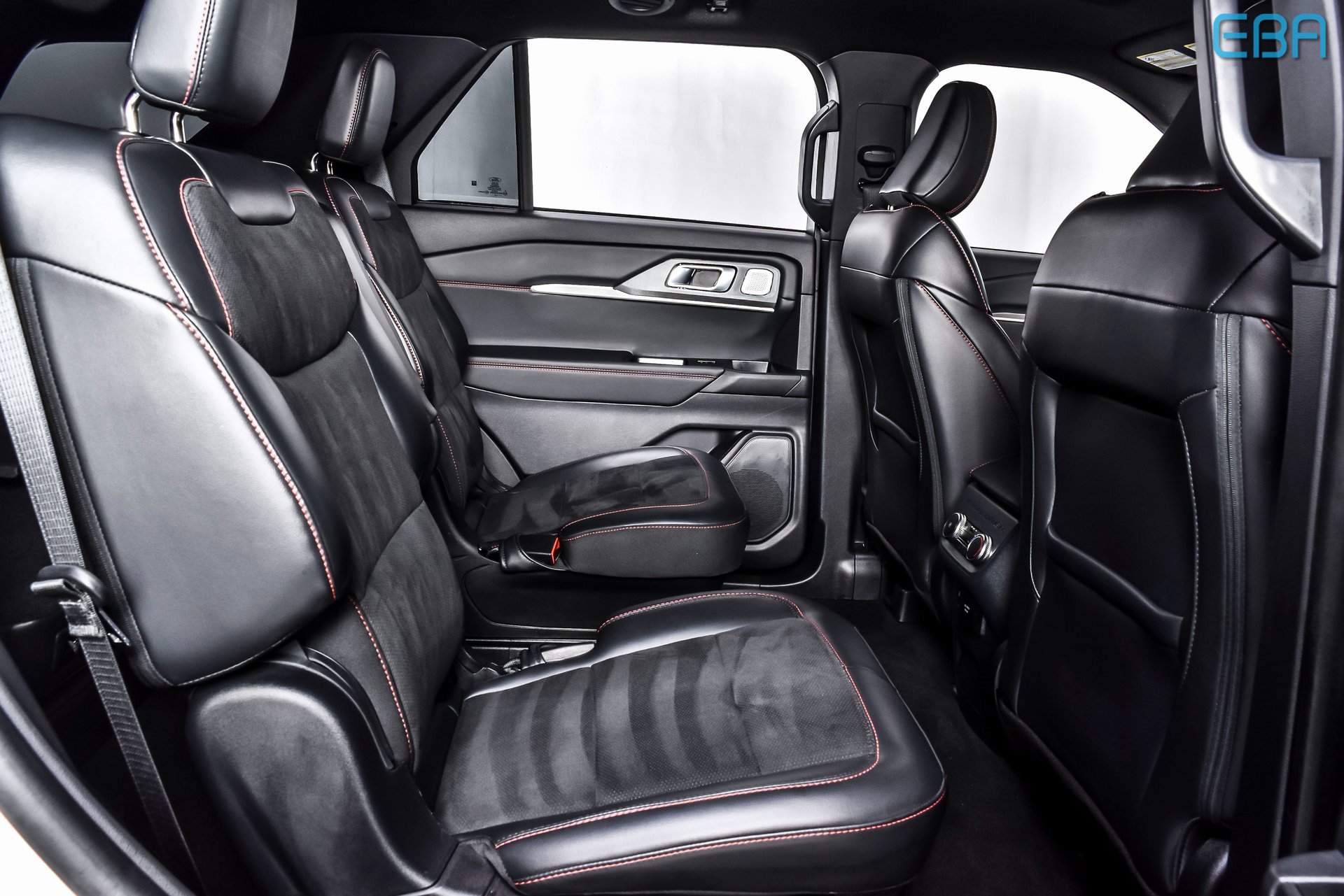 Used 2025 Ford Explorer ST w/ Sun And Sound Package image 21