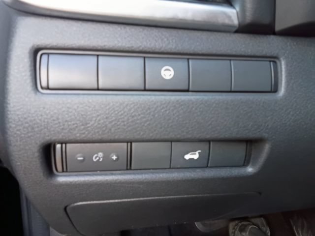 Used 2023 Nissan Rogue SL w/ SL Premium Package FWD image 10