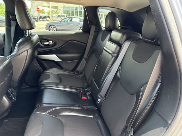 Used 2018 Jeep Cherokee Latitude Plus w/ Cold Weather Group image 23