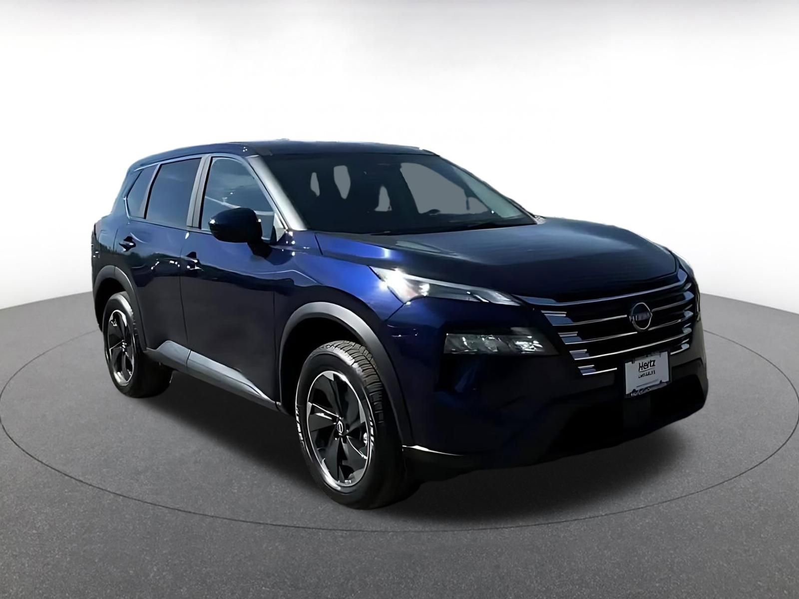Used 2025 Nissan Rogue SV image 3
