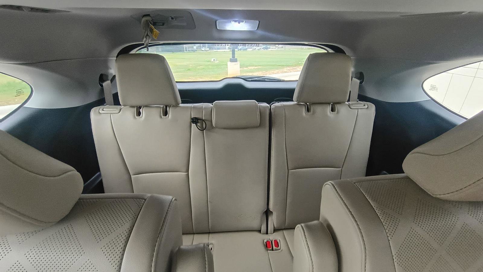 Used 2022 Toyota Highlander Platinum image 19