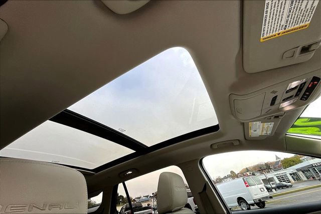 Certified 2024 GMC Terrain Denali w/ Denali Premium Package image 17