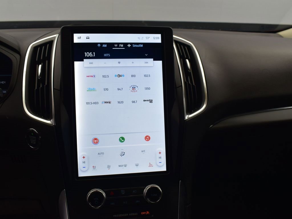 Used 2024 Ford Edge Titanium image 12