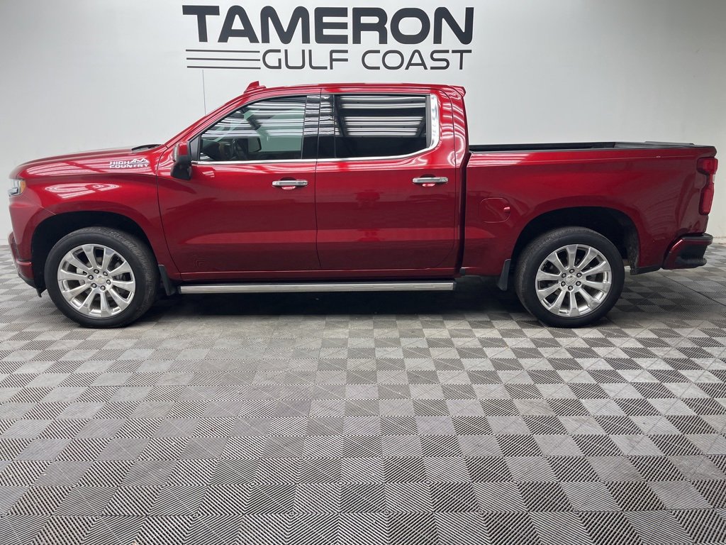 Used 2022 Chevrolet Silverado 1500 High Country w/ Technology Package image 2
