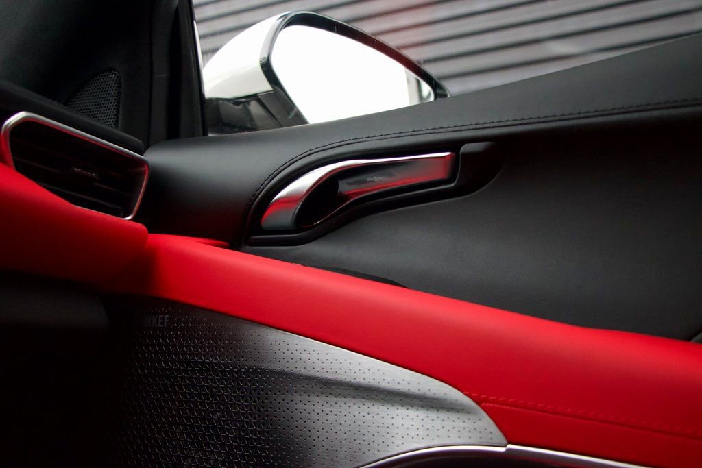 Used 2025 Lotus Emira image 17