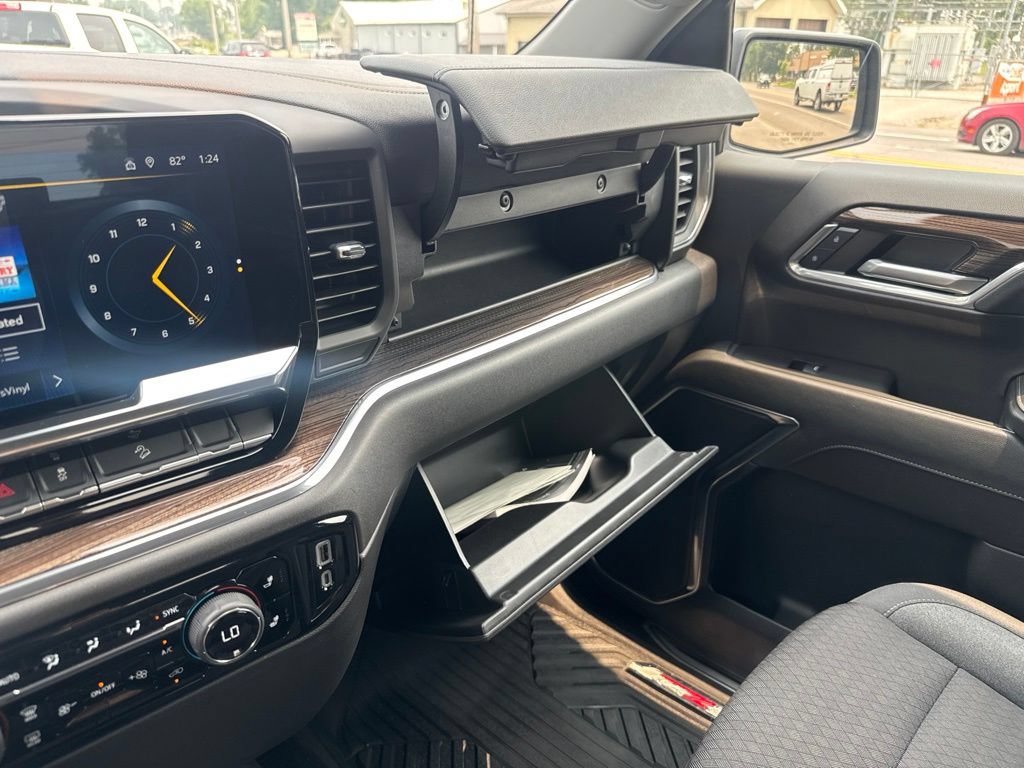 Used 2024 Chevrolet Silverado 1500 LT AWD/4WD image 41
