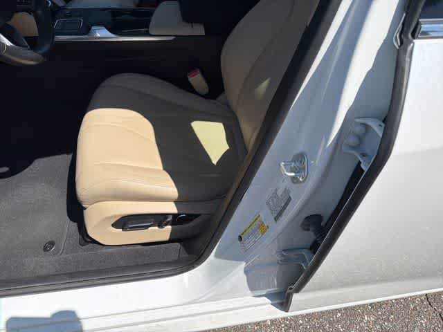 Used 2023 Acura TLX image 16