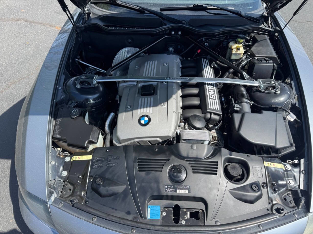 Used 2006 BMW Z4 3.0i RWD image 15