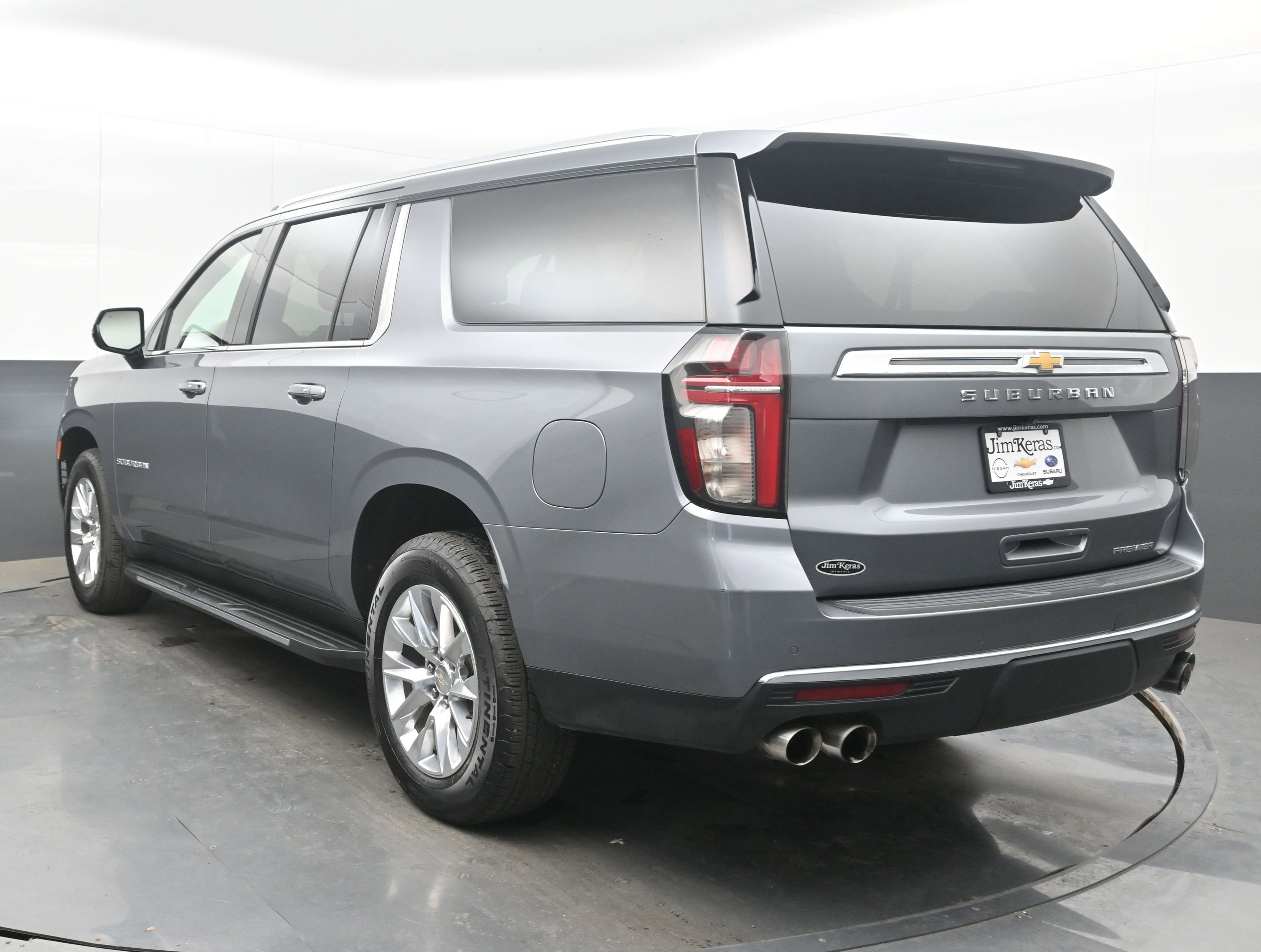 Used 2021 Chevrolet Suburban Premier image 8