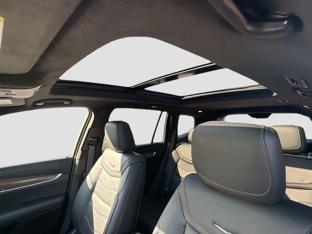 Certified 2025 Cadillac XT6 Premium Luxury w/ Platinum Package image 17