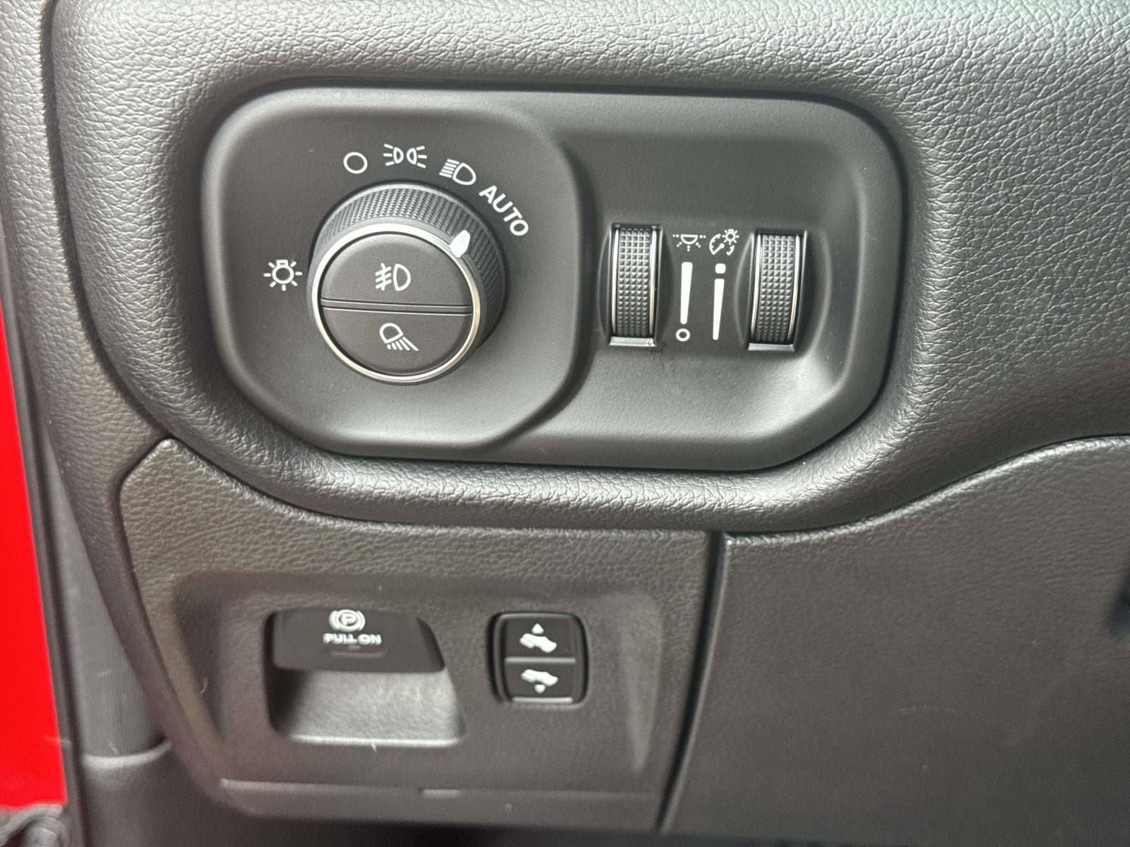 Used 2019 RAM 1500 Rebel w/ Rebel Level 2 Equipment Group AWD/4WD image 19