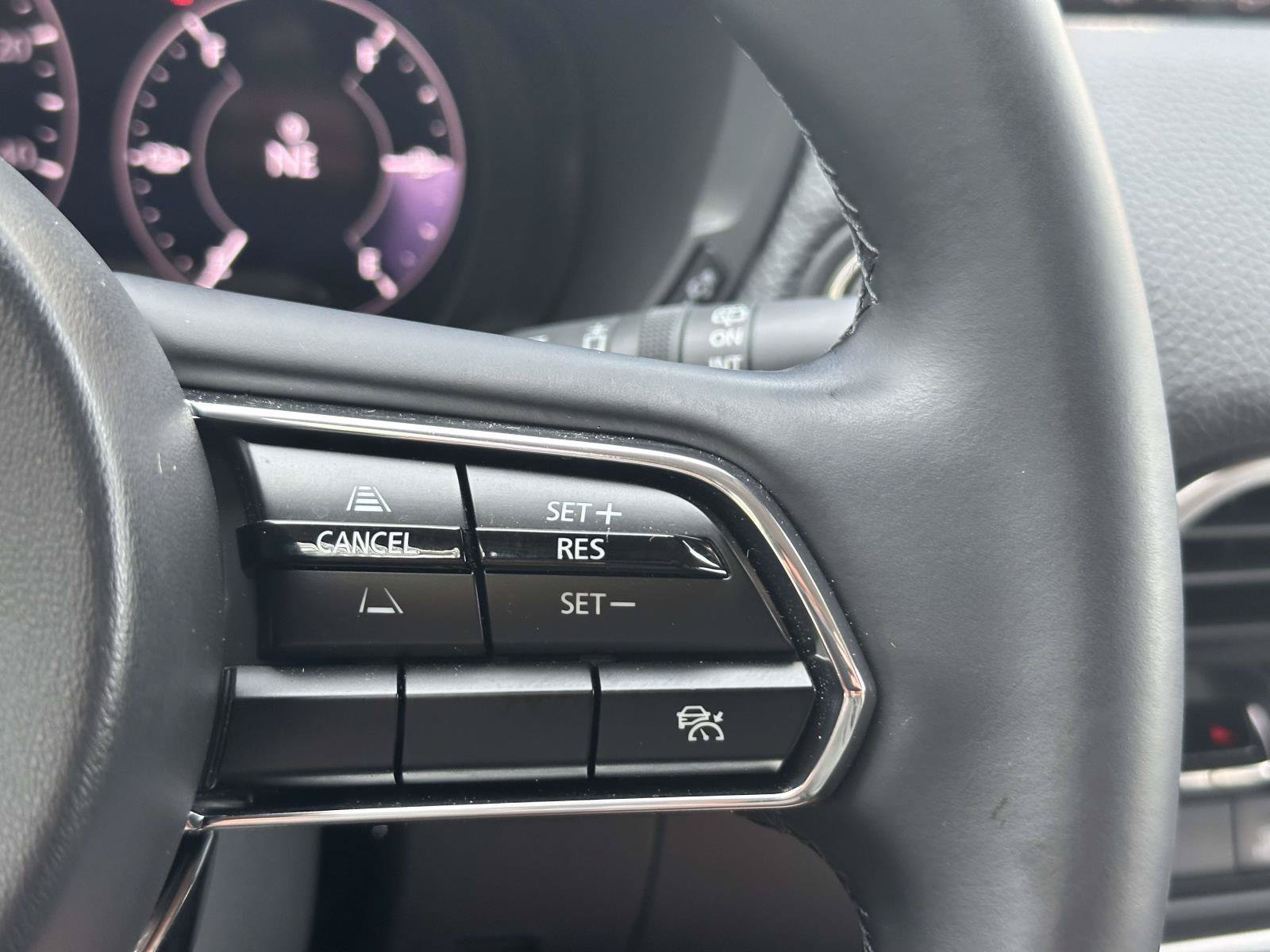 Used 2025 MAZDA CX-90 Plug-In Hybrid w/ Preferred AWD/4WD image 25