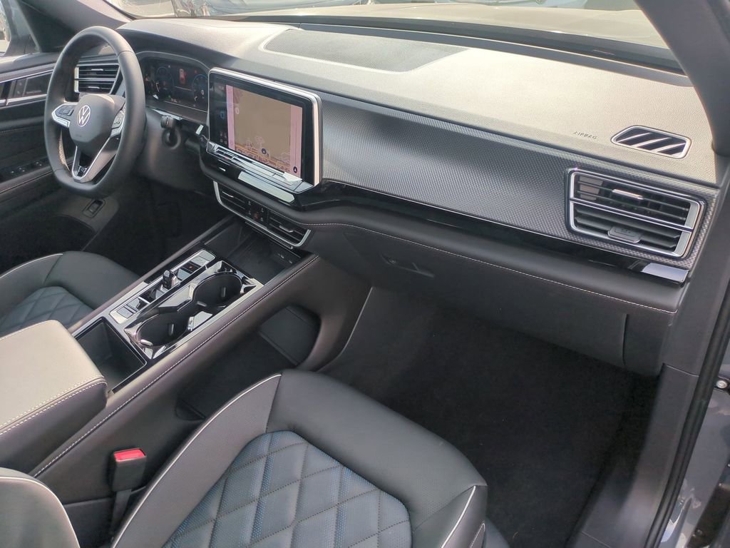 New 2026 Volkswagen Atlas Cross Sport SEL Premium R-Line image 23