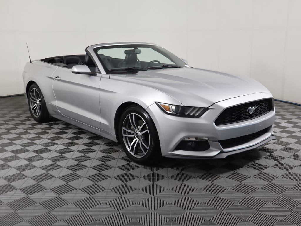 Used 2016 Ford Mustang Premium image 3