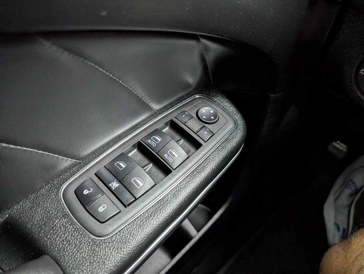 Used 2022 Dodge Charger Scat Pack w/ Dynamics Package RWD image 18