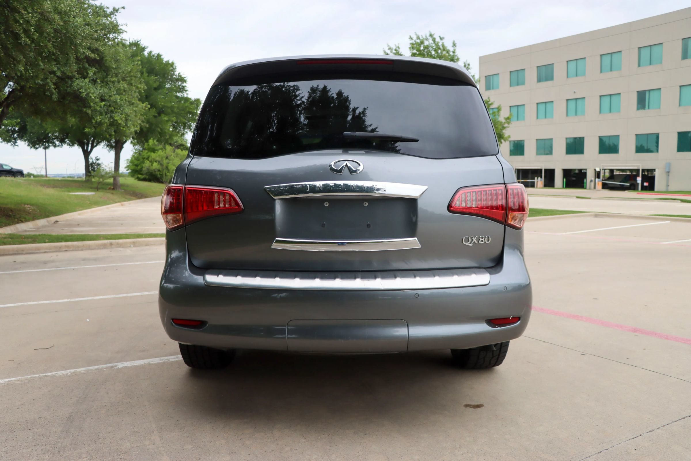 Used 2016 INFINITI QX80 2WD image 6