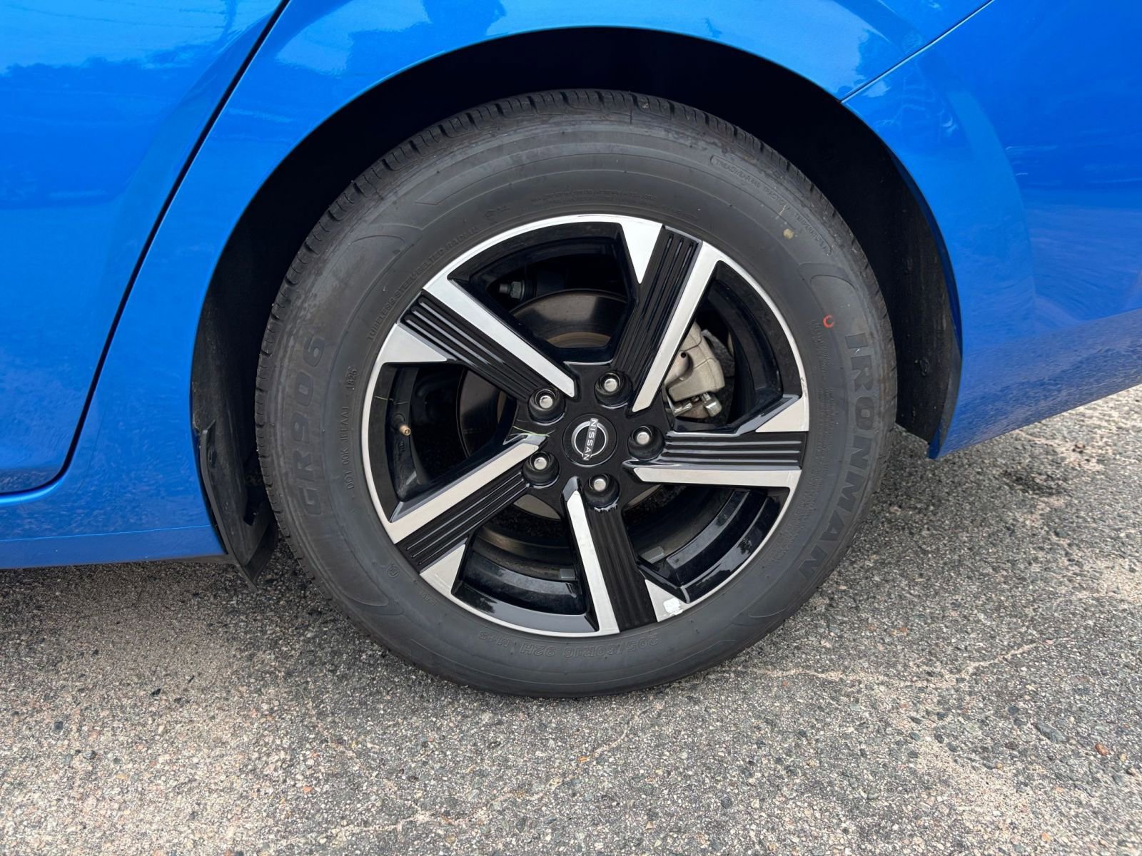 Used 2025 Nissan Sentra SV FWD image 28