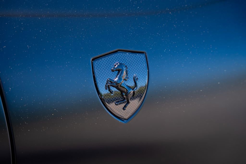 Used 2023 Ferrari 812 GTS RWD image 8
