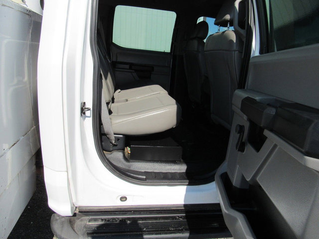 Used 2017 Ford F550 2WD Crew Cab Super Duty image 17