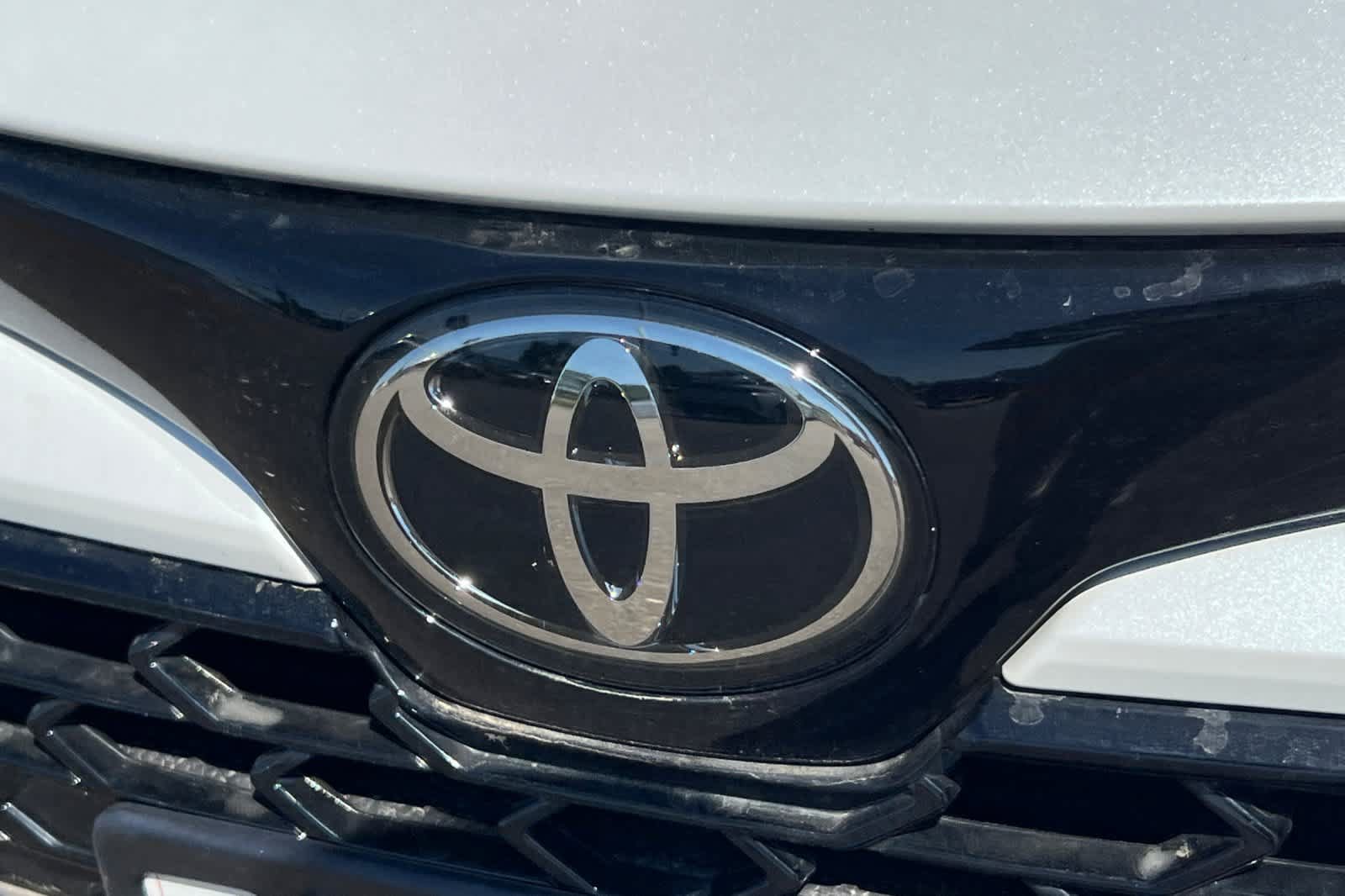 Used 2025 Toyota Corolla SE FWD image 13