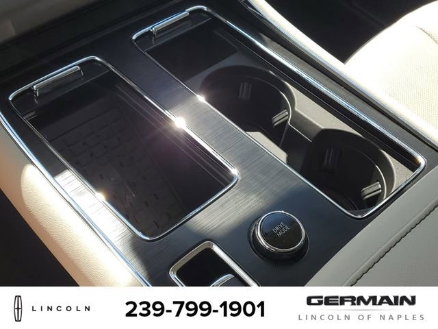 New 2025 Lincoln Aviator 2WD image 31