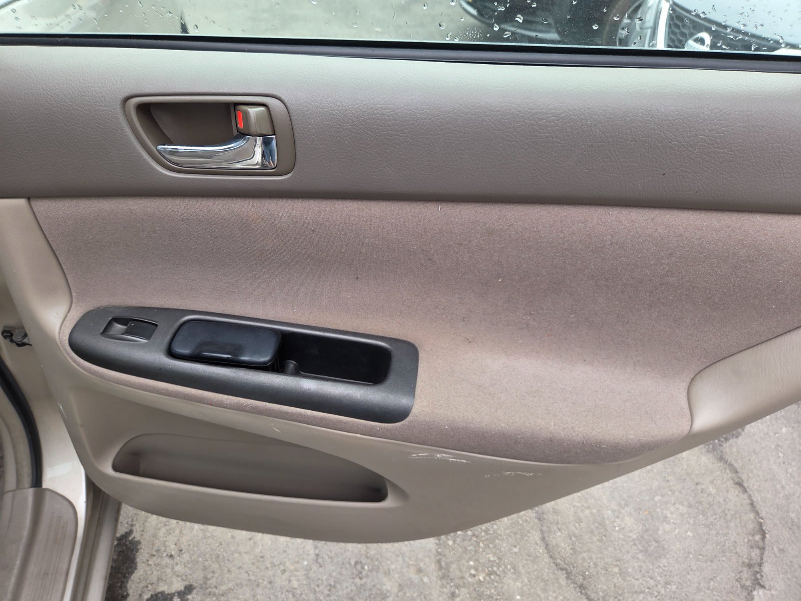 Used 2006 Toyota Camry LE w/ Fleet Convenience Pkg FWD image 12