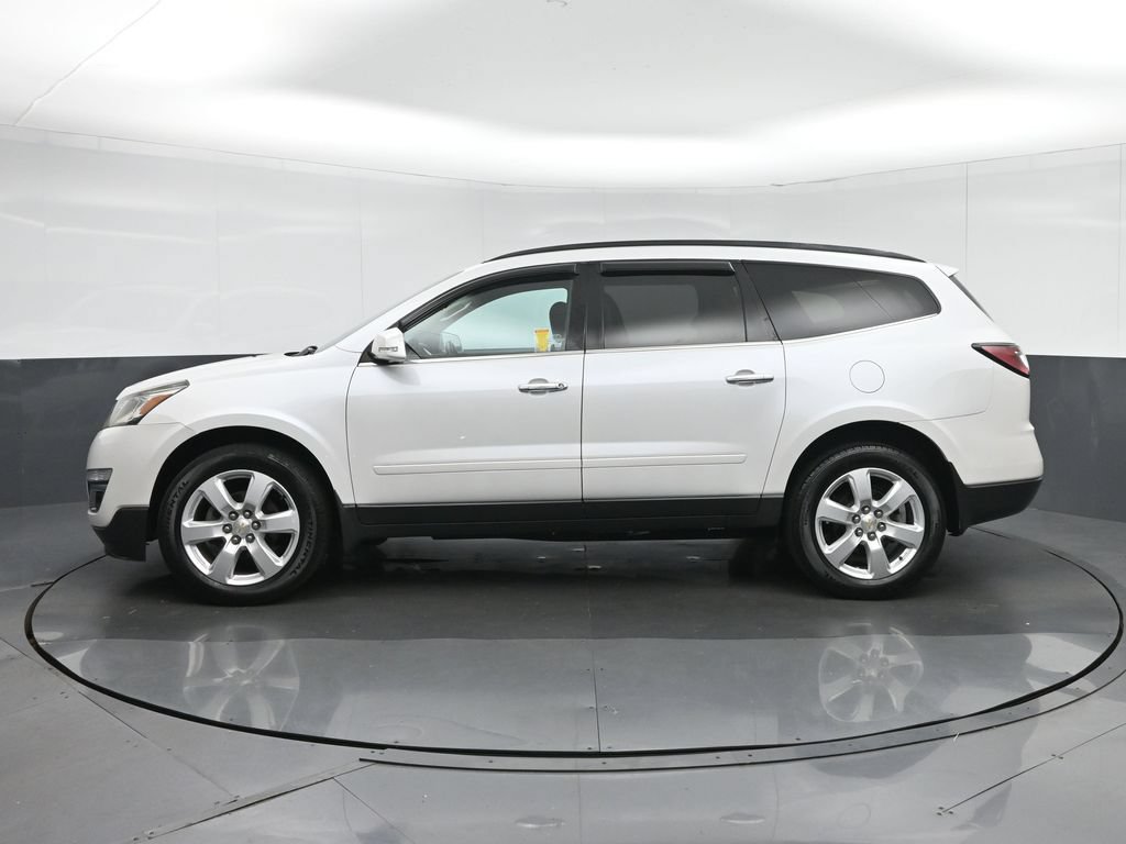 Used 2017 Chevrolet Traverse LT w/ Style and Technology Package AWD/4WD image 4