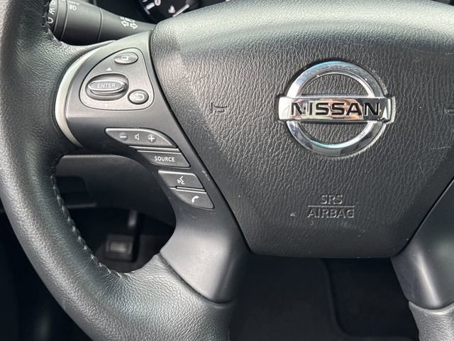 Used 2017 Nissan Pathfinder SV image 15