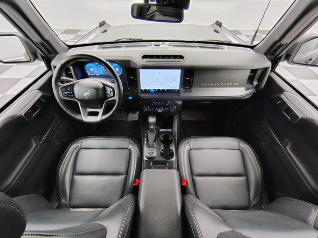 Certified 2025 Ford Bronco Badlands AWD/4WD image 3