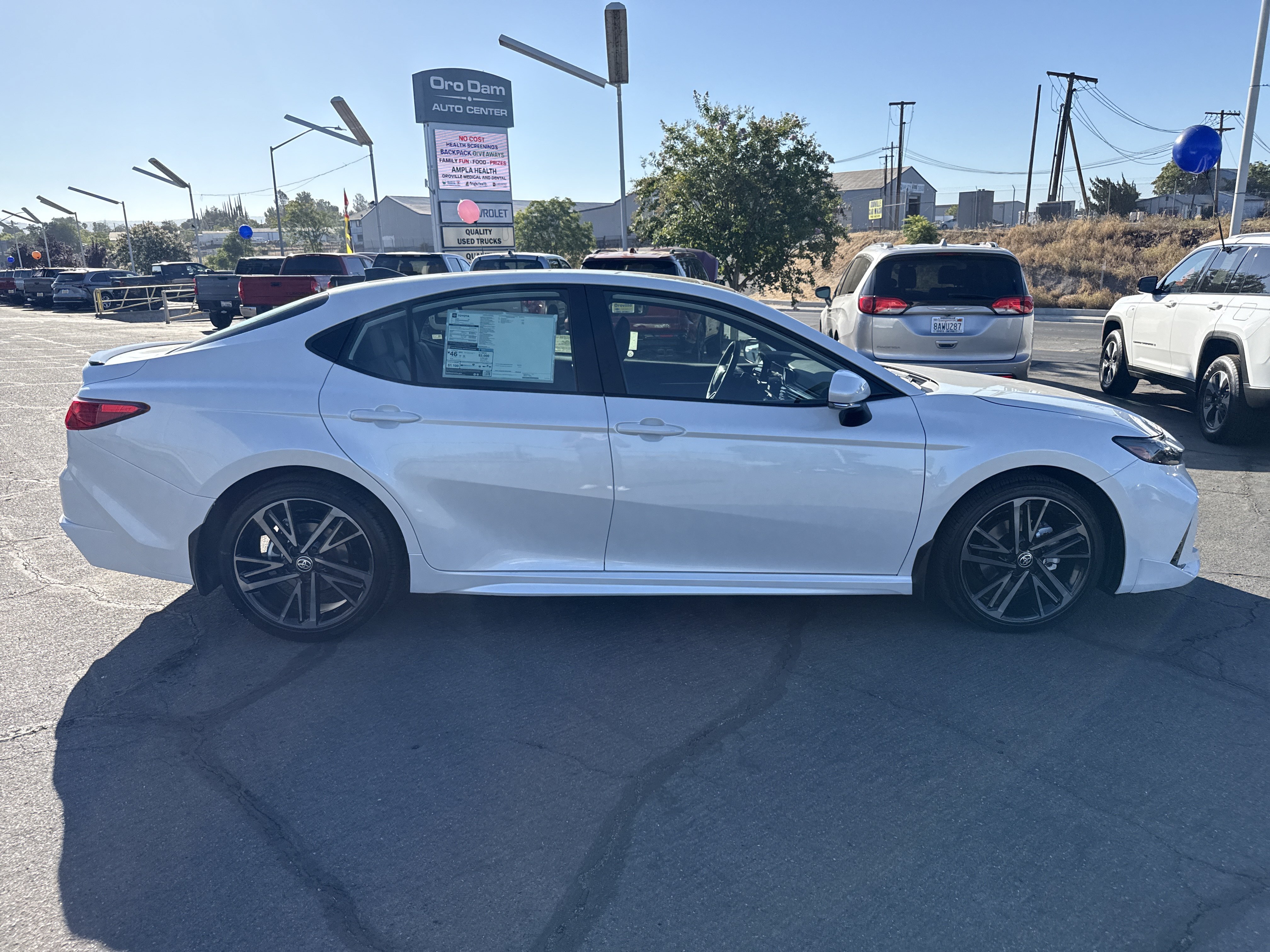 New 2026 Toyota Camry Hybrid FWD image 5