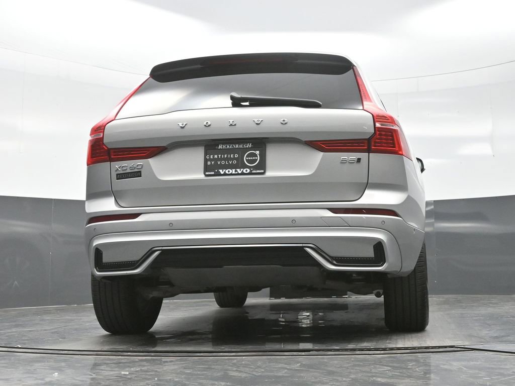 Used 2025 Volvo XC60 B5 Plus image 19