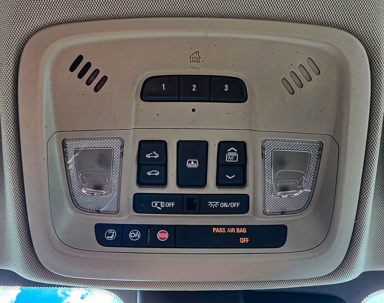 Used 2017 Buick LaCrosse Premium w/ Dynamic Driver Package image 28