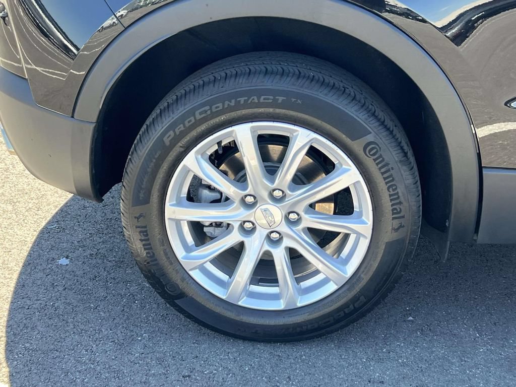 Used 2022 Cadillac XT4 Luxury w/ Cold Weather Package AWD/4WD image 8